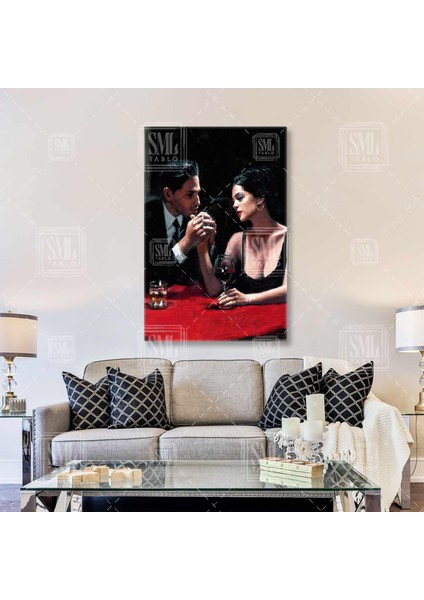 Kırmızı Masada Oturan Romantik Çift Aşk Love Dikey Kanvas Tablo
