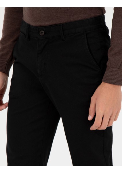 Erkek Siyah Regular Fit Kanvas Pantolon 50259782-VR046