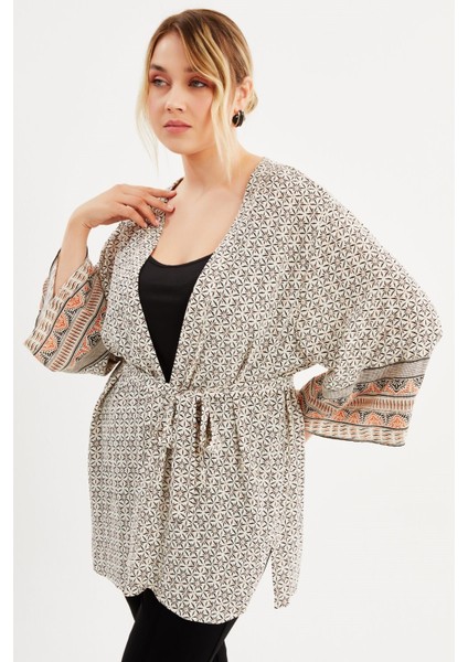 Desenli Kemer Detaylı Kimono