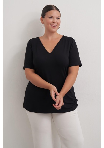 V Yaka Tişört fiyatları