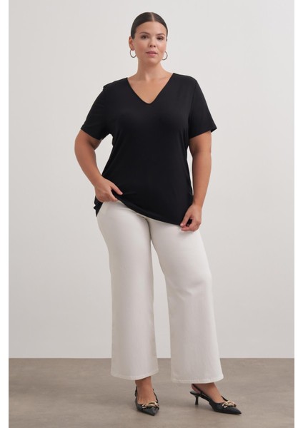 V Yaka Tişört fırsatları