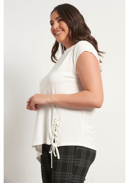 Kuşgözü Detaylı Kolsuz Penye Tişört fiyatları