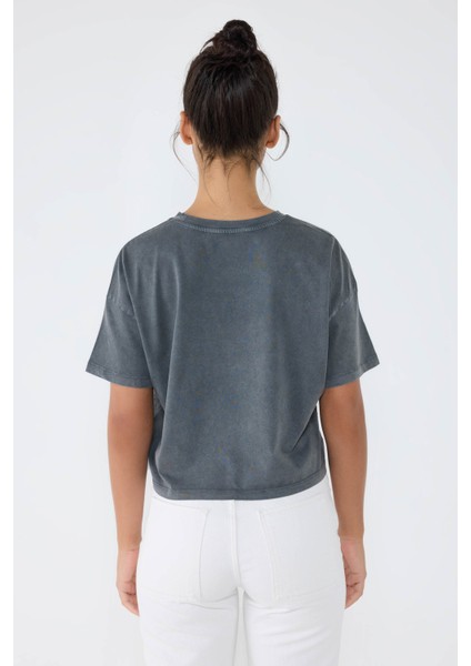 Taş Işlemeli Crop T-Shirt