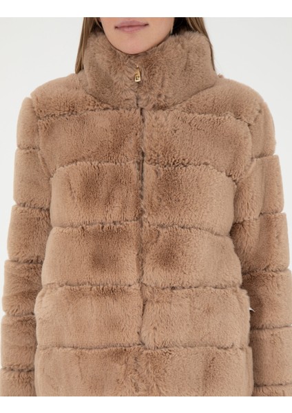 Kadın Bej Comfort Fit Suni Kürk 50272215-VR011