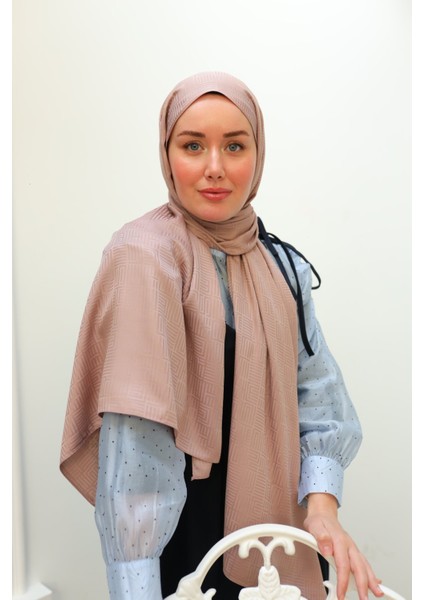 Labirent Desen Jakarlı Deluxe Şal - Pudra