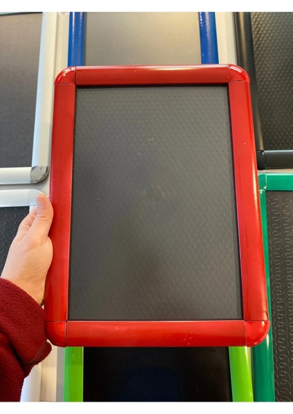 A4 Kırmızı Alüminyum Rondo Çerçeve