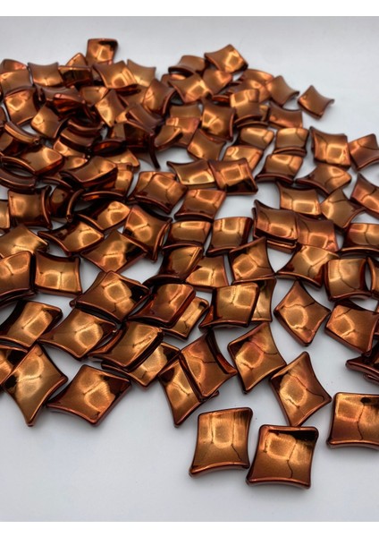 100GR Kahverengi Metalize Küçük Baklava Model Boncuk Çanta Yapım Boncuğu (~33 Adet) modelleri