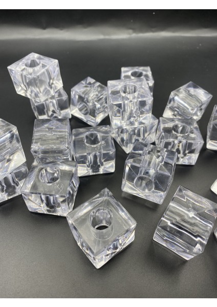 4 Adet Küçük Küp,kübik Model 28MM Küp Şeffaf Akrilik Boncuk Avize Taşı, Abajur, Aksesuar Boncuğu