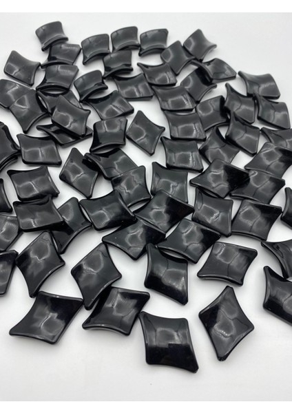 100GR Siyah Renk Metalize Küçük Baklava Model Boncuk Çanta Yapım Boncuğu (~33 Adet) modelleri