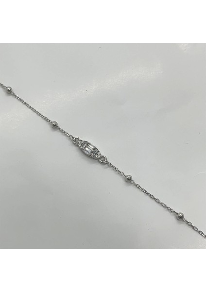 925 Ayar Gümüş Zirkon Taşı Süslemeli Top Zincirli Kadın Bileklik modelleri