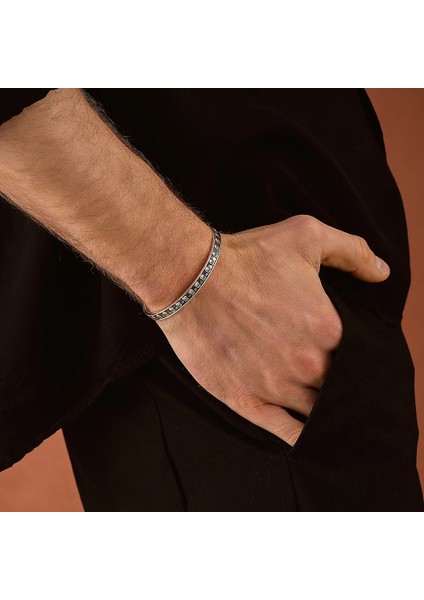 925 Ayar Gümüş Kurukafa Motifli Unisex Kelepçe Bileklik modelleri