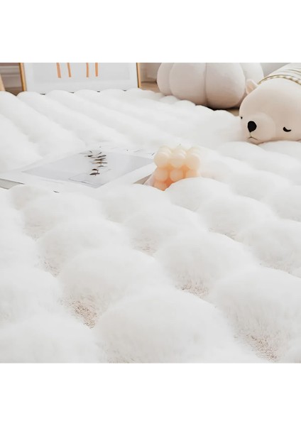 Bubble Tavşan Tüyü Peluş Beyaz Yuvarlak Yumuşak Dokulu Kaymaz Halı