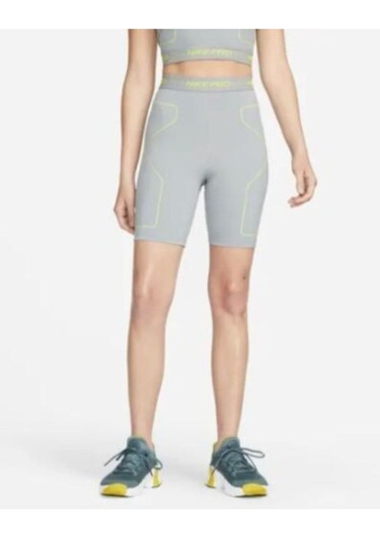 0 Yorum Pro Dri-Fıt Essential Novelty High-Rise 7n Kadın Şort modelleri