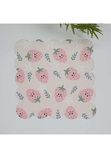 Pastel Pembe Tatlı Çilek Desenli Kumaş Kokteyl Peçetesi 1 Adet