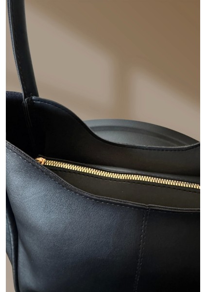 Fermuarlı Siyah Kadın El ve Omuz Çantası modelleri