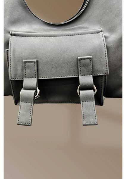 Düğmeli Cepli Kemer Detaylı Siyah El ve Omuz Çantası modelleri