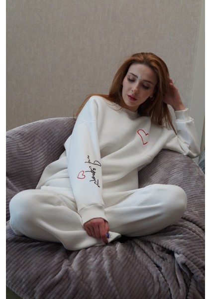 Oversize Geniş Kalıp Bisiklet Yaka Kalın Basic Yazılı