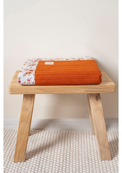 Kırmızı Çiçekli Çift Katlı Tarçın Örgü Pike