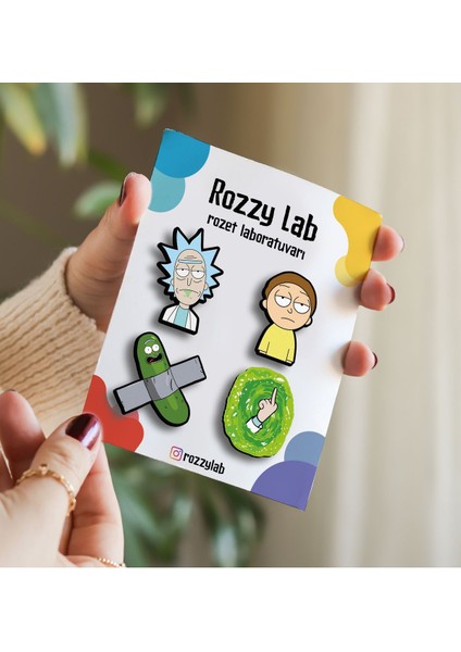 Rick And Morty 4lü Rozet Set - Rick Morty Pickle Rick Portal Finger - Broş - Yaka Çanta Aksesuar