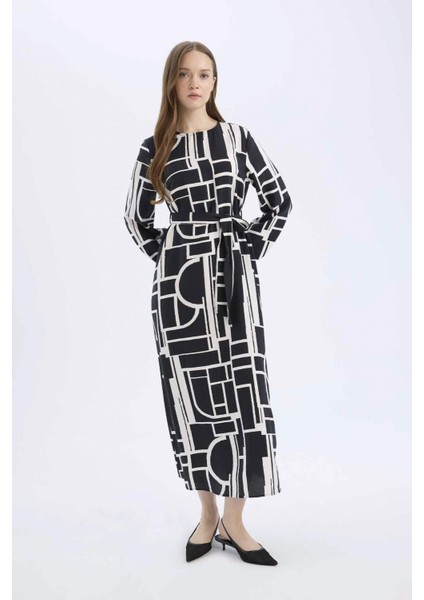 Regular Fit Bisiklet Yaka Desenli Kuşaklı Uzun Kollu Maxi Elbise E5247AX25SP