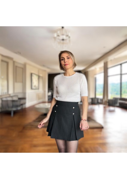 Düğme Detaylı Çizgili Kanun Pileli Etek fiyatları