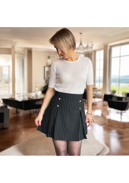 Düğme Detaylı Çizgili Kanun Pileli Etek fırsatları