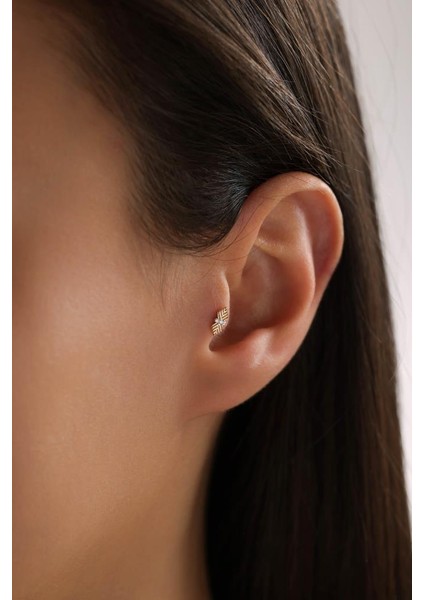 Altın Yaprak Piercing