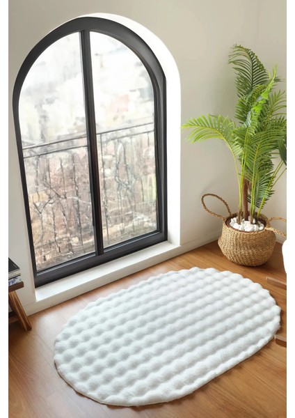 Bubble Tavşan Tüyü beyaz Oval Ekstra Yumuşak Dokulu Peluş Halı