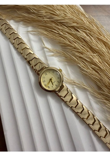 Retro Minimal Hasır Kordon Vintage Kadın Kol Saati