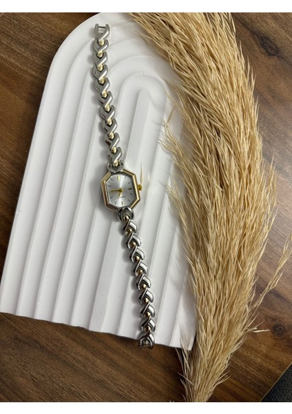 Retro Minimal Hasır Kordon Vintage Kadın Kol Saati modelleri