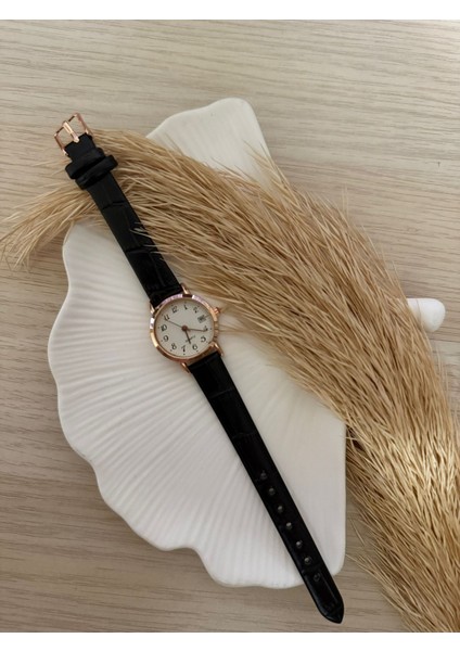 Retro Minimal Deri Kordon Vintage Kadın Kol Saati indirimleri