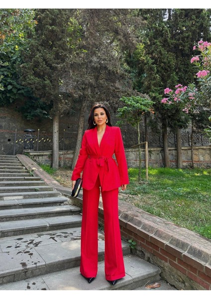 Kadın Kuşak Detaylı Ceket Pantolon Takım Elbise