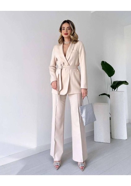 Kadın Kuşaklı Blazer Ceket Bol Paça Pantolon Takım