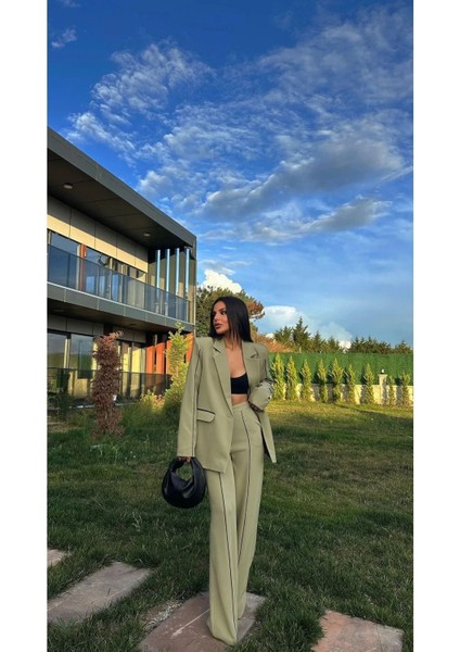 Kadın Çizgi Detaylı Blazer Ceket Palazzo Pantolon Takım Elbise fiyatları