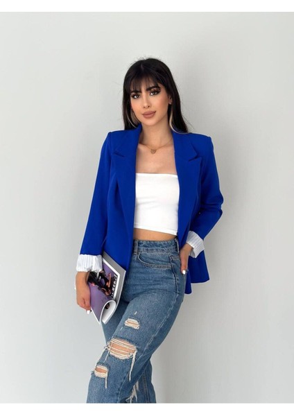 Kadın Beyaz Astarlı Blazer Ceket Kol Içi Çizgili Katlama Detaylı