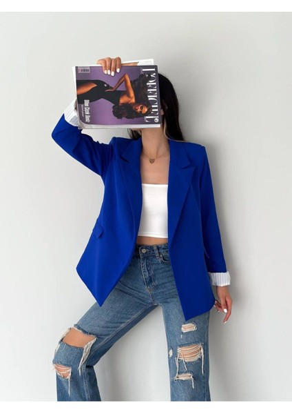 Kadın Beyaz Astarlı Blazer Ceket Kol Içi Çizgili Katlama Detaylı fiyatları