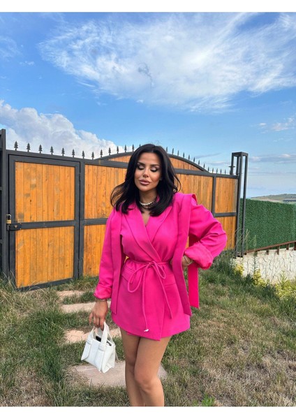 Kadın Oversize Tasarım Bağlamalı Blazer Ceket