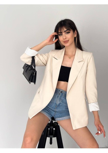 Kadın Beyaz Astarlı Blazer Ceket Kol Içi Çizgili Katlama Detaylı Katlamalı