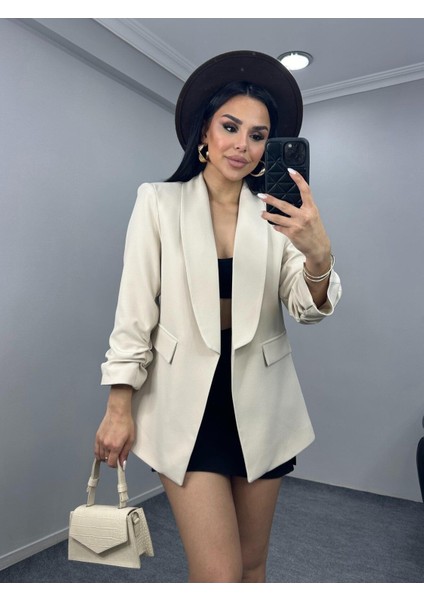 Kadın Kolu Büzgülü Blazer Ceket