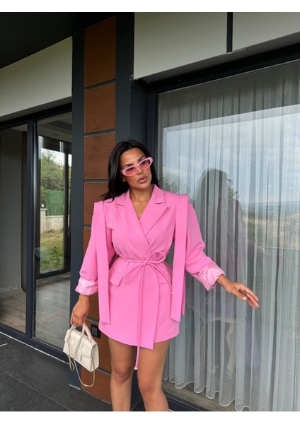 Kadın Oversize Tasarım Bağlamalı Blazer Ceket