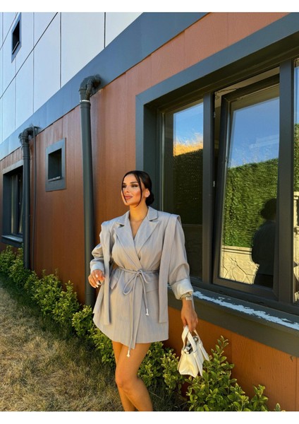 Kadın Oversize Tasarım Bağlamalı Blazer Ceket fiyatları