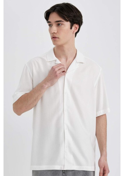 Regular Fit Yazlık Apaş Yaka Viskon Basic Düz Kısa Kollu Gömlek C4735AX24SM