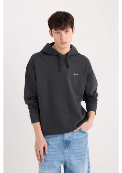 Boxy Fit Kapüşonlu Sırt Baskılı Sweatshirt D0854AX24AU modelleri