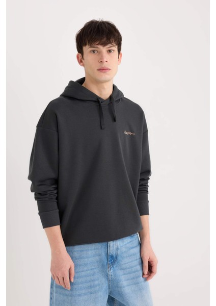 Boxy Fit Kapüşonlu Sırt Baskılı Sweatshirt D0854AX24AU fırsatları