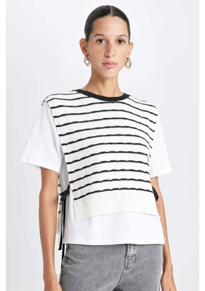 Regular Fit Bisiklet Yaka Çizgili Yan Bağcıklı Süveter D8716AX24AU