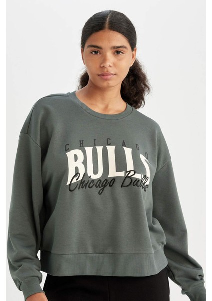 DeFactoFit NBA Chicago Bulls Bisiklet Yaka Sweatshirt C8247AX24AU