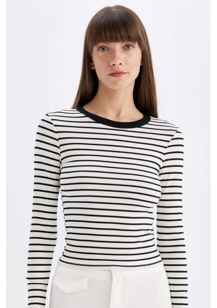 Slim Fit Dar Kesim Çizgili Uzun Kollu Tişört D3754AX24AU