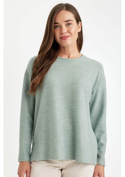 Relax Fit Bisiklet Yaka Fitilli Kaşkorse Yırtmaçlı Basic Düz Sweatshirt B2205AX24AU