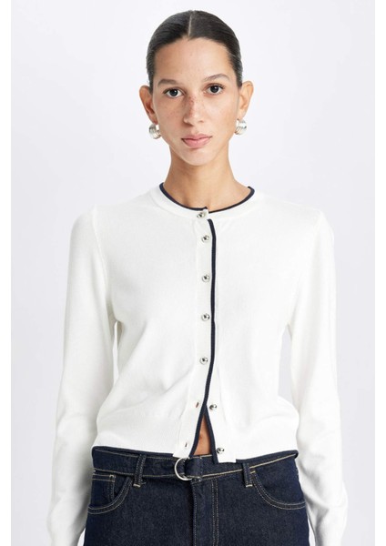 Regular Fit Basic Düz Bisiklet Yaka Düğmeli Triko Hırka A4731AX24WN