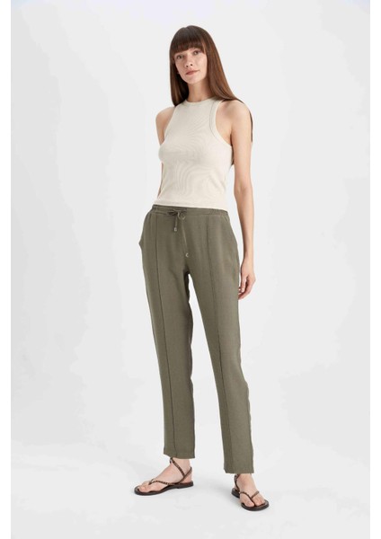 Jogger Pantolon Lastikli Bel Bağcıklı Basic Düz Paça D2573AX24AU fiyatları